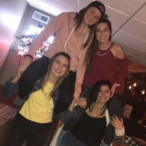 Meet your Posher, Danielle